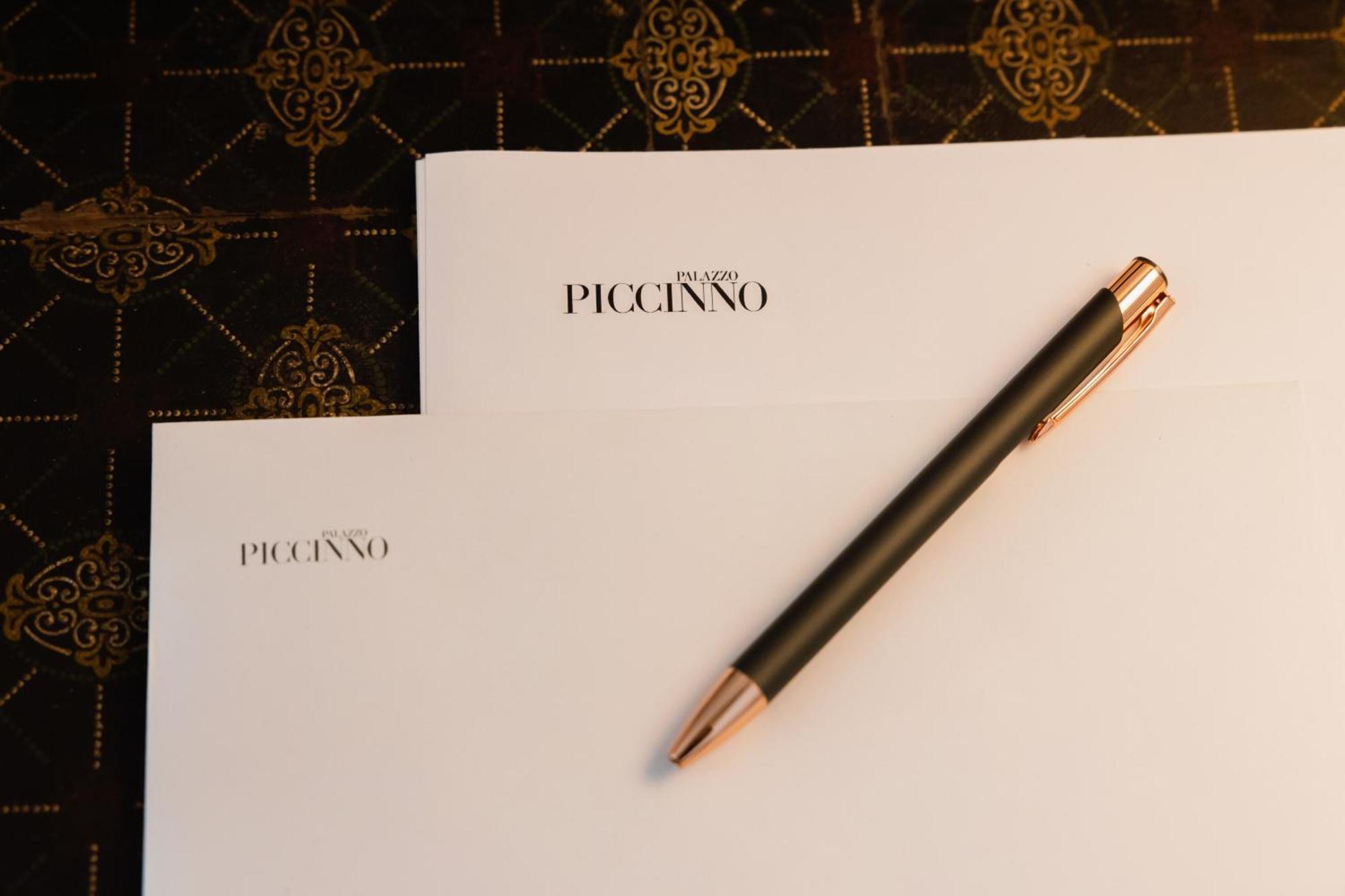 Palazzo Piccinno Parabita Exterior foto